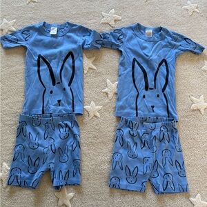 Hanna Andersson Blue and Black Bunny Pajama Set size 6-7